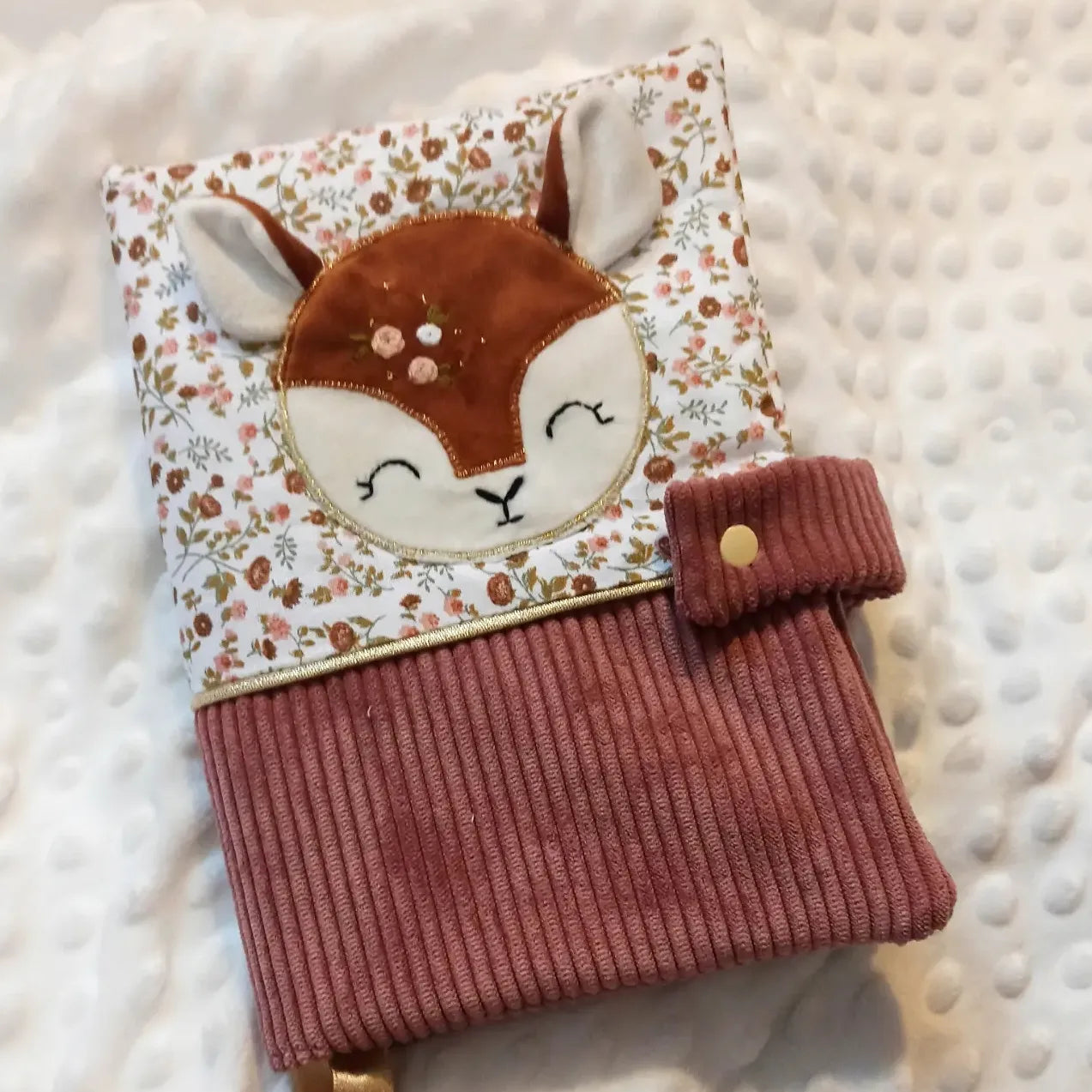 Protège carnet de santé biche - modèle Personnalisable