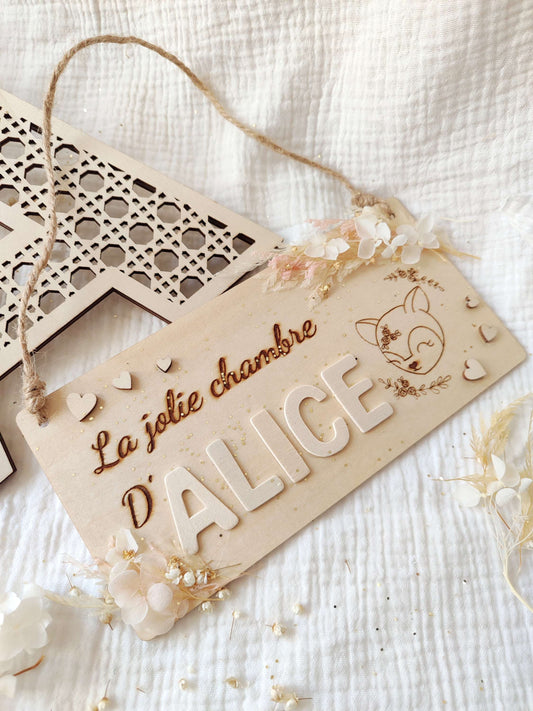 Panneau Prénom bois et fleurs séchées - Personnalisable