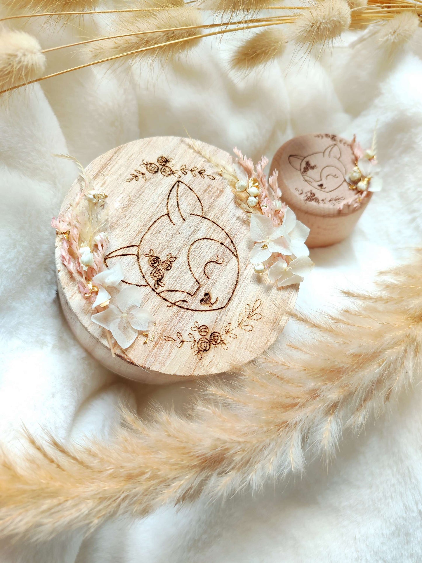 Boite à bijoux en bois et fleurs séchées