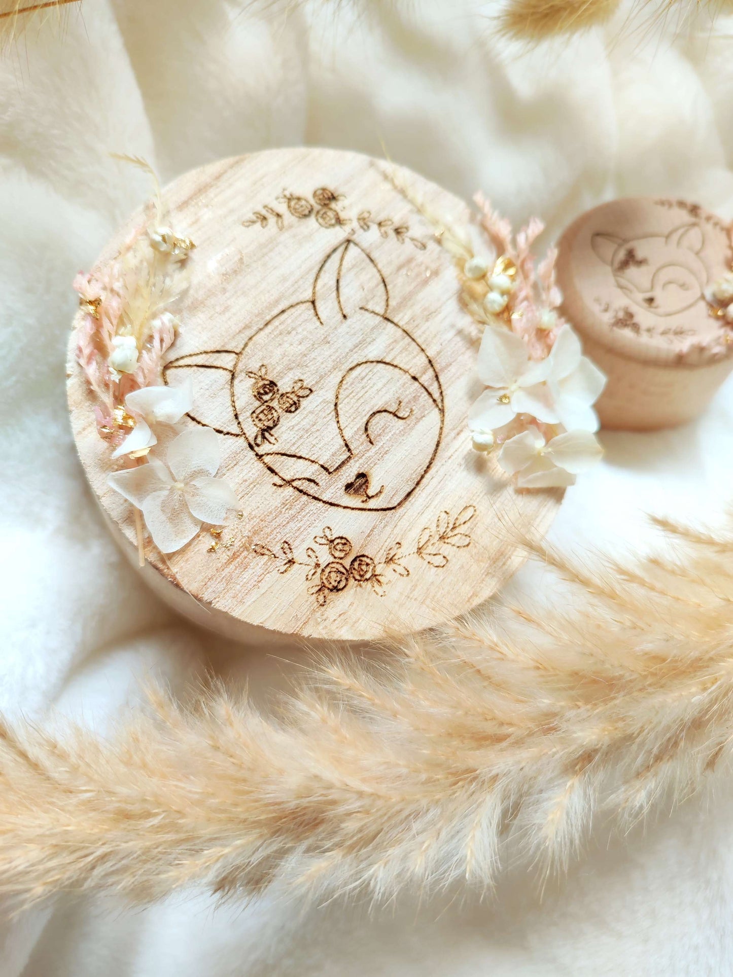 Boite à bijoux en bois et fleurs séchées