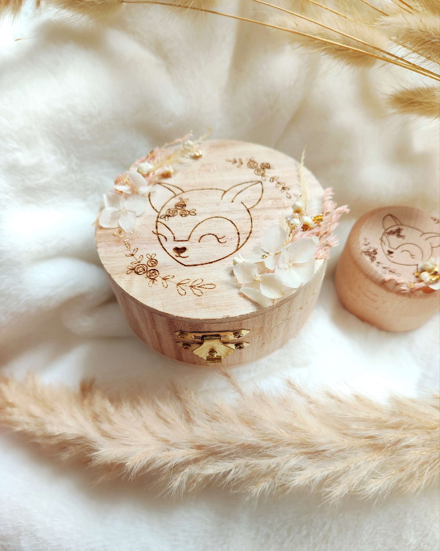 Boite à bijoux en bois et fleurs séchées