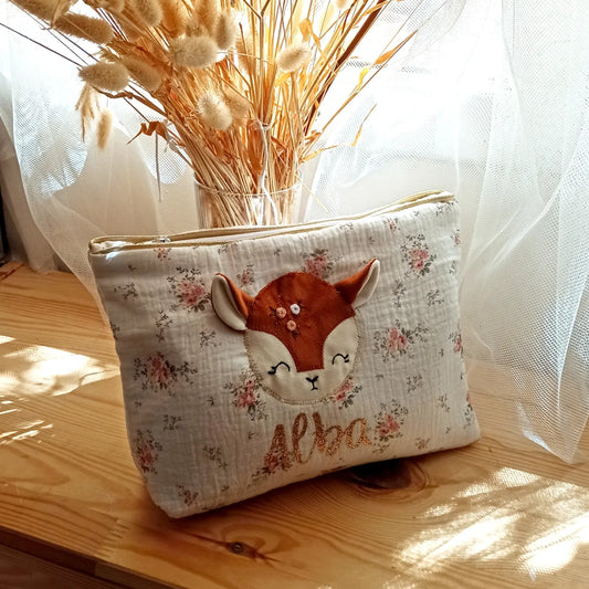 Trousse de toilette bébé à applique biche - modèle personnalisable