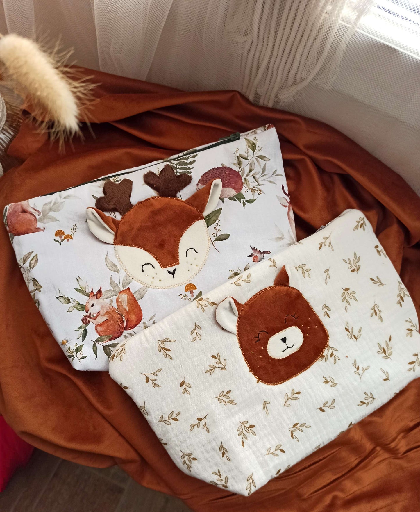 Trousse de toilette bébé à applique ours - modèle personnalisable