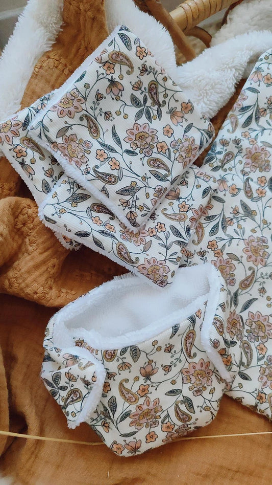 Ensemble pour poupon disponible - modèle Théa applique Rosie– Aux Merveilles de Charlotte ✨