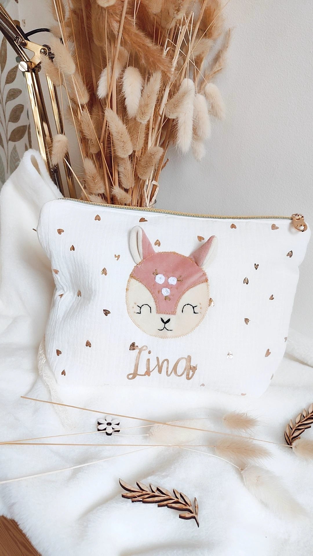Trousse de toilette bébé à applique biche rose - modèle personnalisable