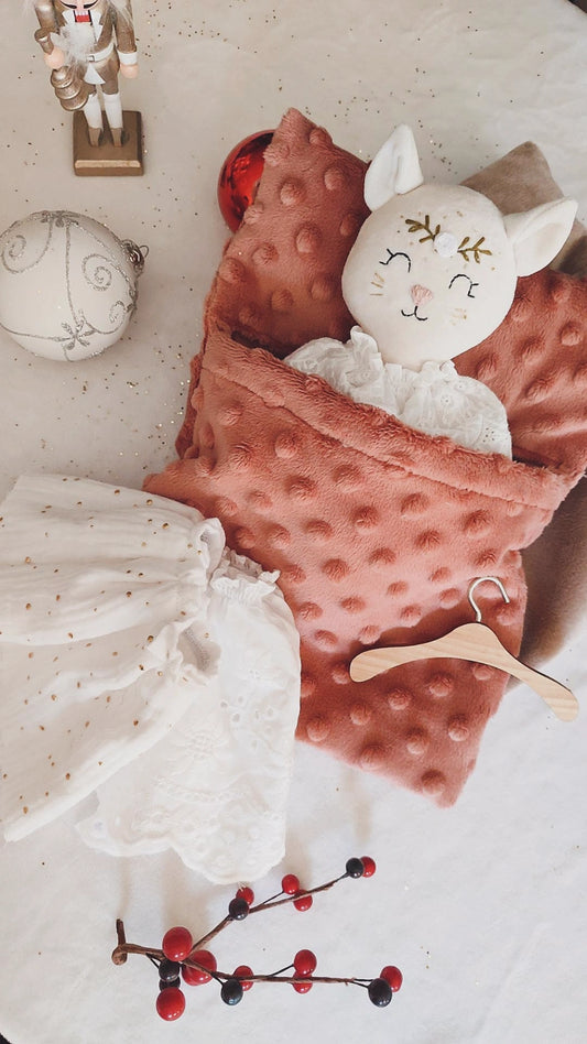 Poupée Mia le chat et ses accessoires ✨