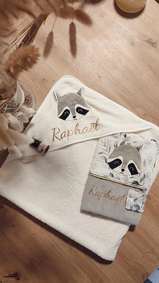 Cape de bain à applique animal raton laveur- modèle personnalisable