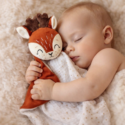 Doudou Cerf Séraphin – Compagnon doux & protecteur pour bébé 🦌