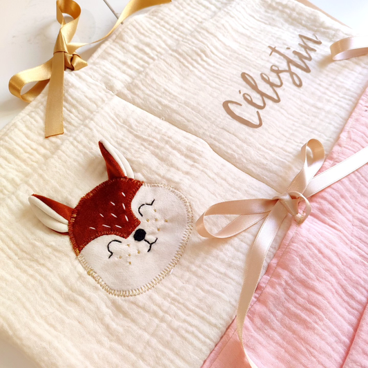 Range doudous avec applique Écureuil Crunch - modèle Personnalisable