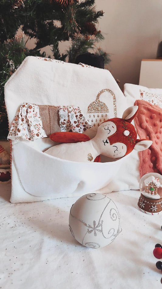 🏠✨ Maison de poupée nomade – Aux Merveilles de Charlotte ✨