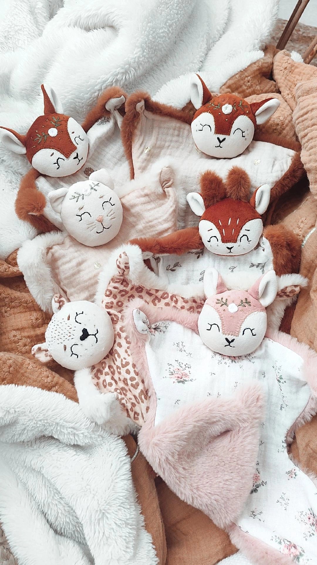 Doudou biche  - modèle fleurs disponible
