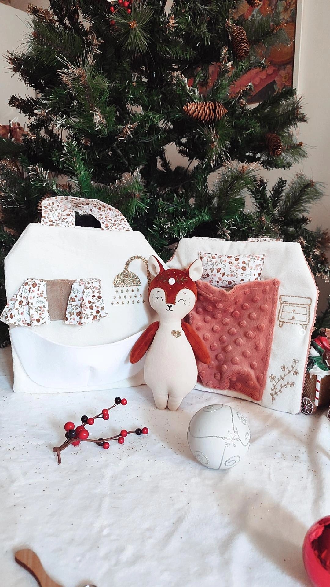 🏠✨ Maison de poupée nomade – Aux Merveilles de Charlotte ✨