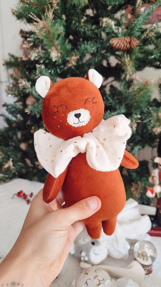 Poupée Léon l'ourson Disponible ✨