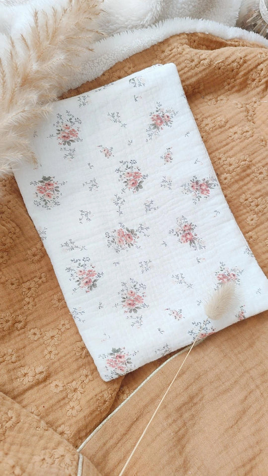 Protège carnet de santé Romantique disponible