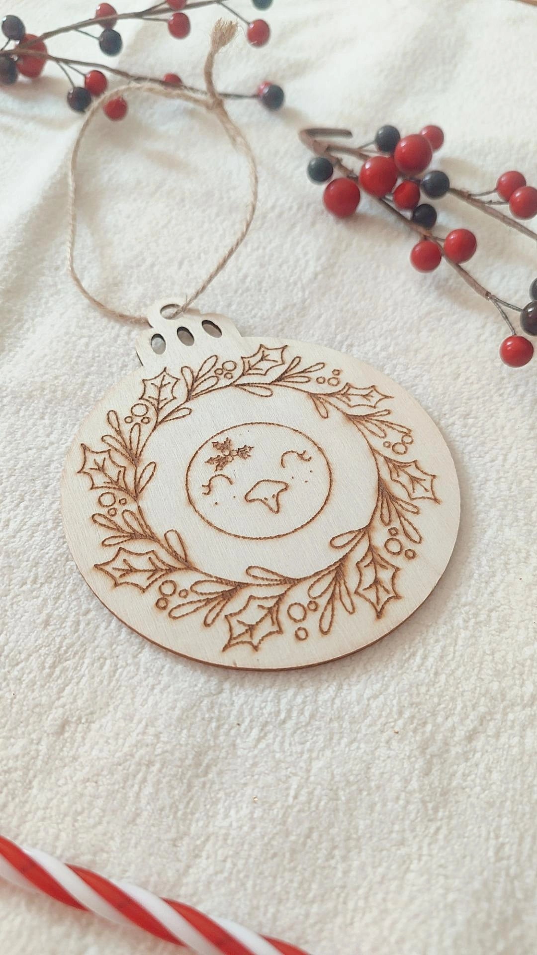 Boule de Noël en bois modèle P'tite oie - Personnalisable