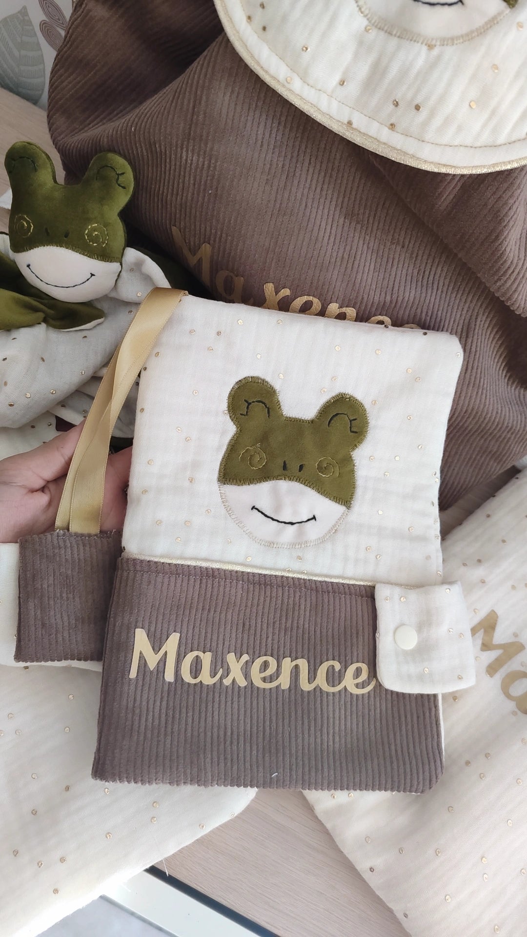 Protège carnet de santé grenouille  - modèle Personnalisable