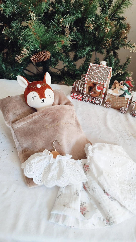Poupée Rosie la biche et ses accessoires ✨