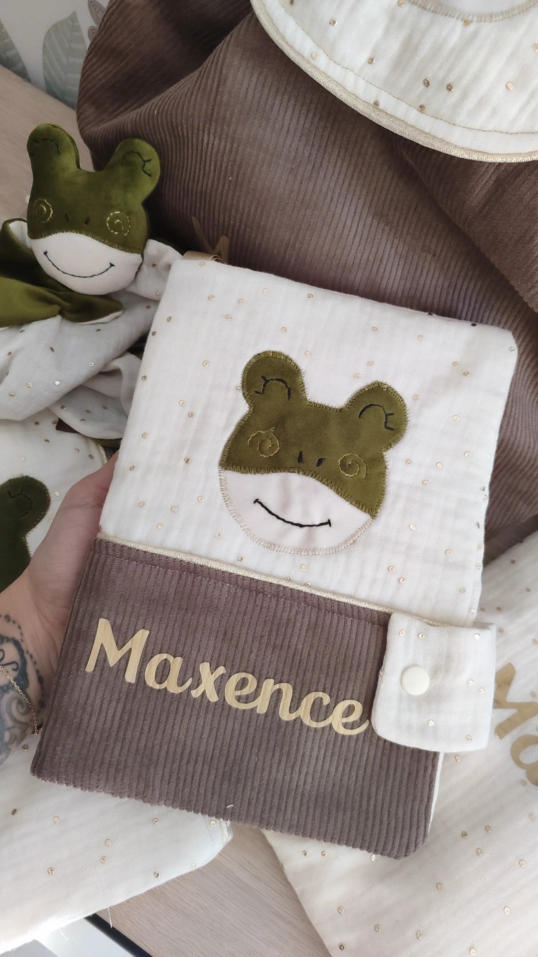 Protège carnet de santé grenouille  - modèle Personnalisable