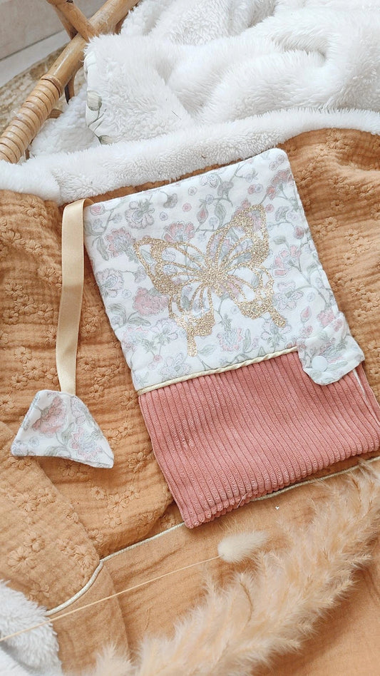 Protège carnet de santé Douceur / papillon disponible