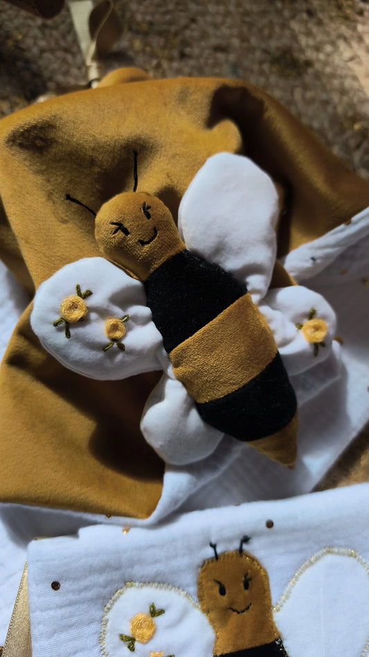 Doudou Abeille personnalisé – Fait main en France