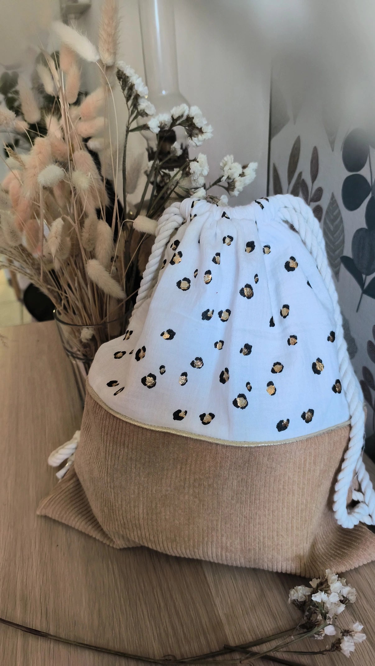 Sac pochon maternelle disponible – Modèle Léopard
