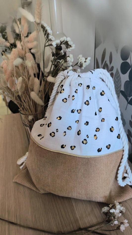 Sac pochon maternelle disponible – Modèle Léopard