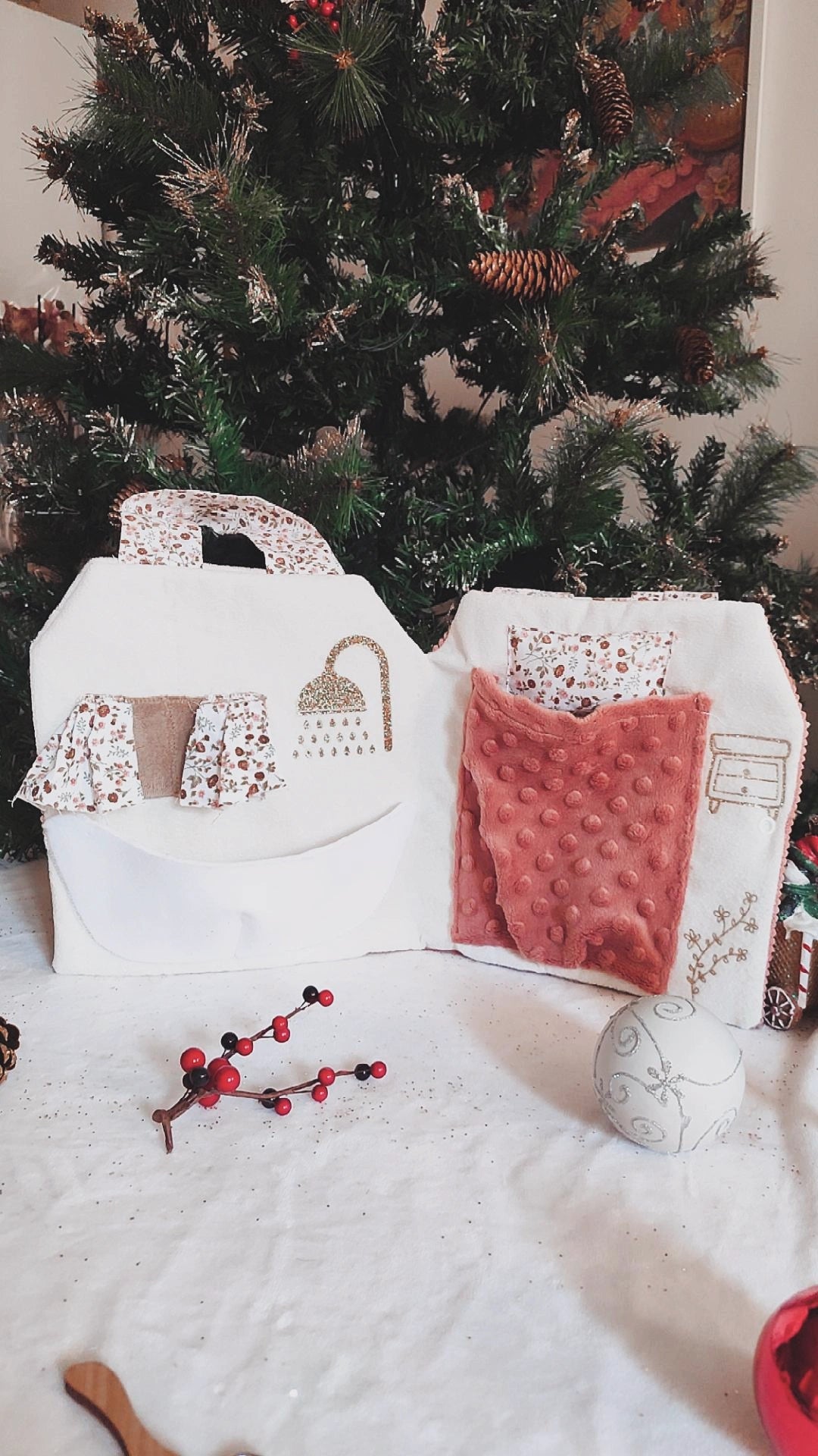 🏠✨ Maison de poupée nomade – Aux Merveilles de Charlotte ✨