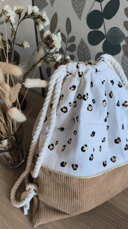 Sac pochon maternelle disponible – Modèle Léopard