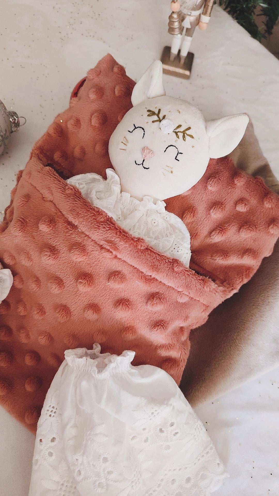 Poupée Mia le chat et ses accessoires ✨